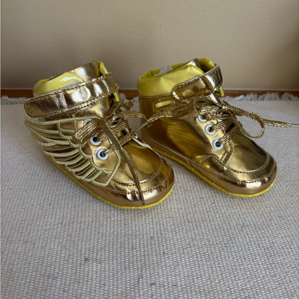 Gold Winged baby bootie high top Shoes size 3